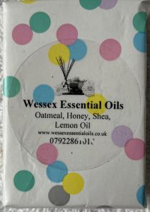 Large Bar Oatmeal, Shea, Honey Lemon Essential Oil